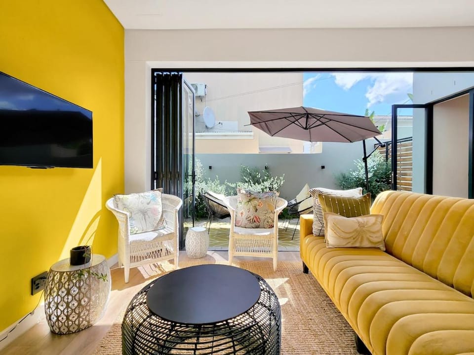 Communal lounge/ TV room, TV and multimedia
