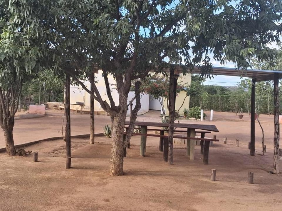 Day, Dining area