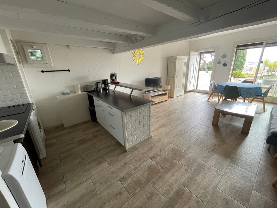 A 100m de la plage - Vue mer - Climatisé Apartment in Sausset-les-Pins