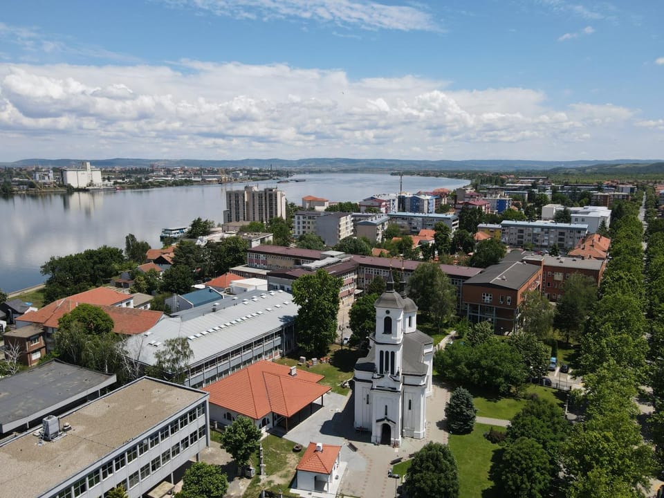 Nearby landmark, Day, Neighbourhood, Bird's eye view, City view, River view