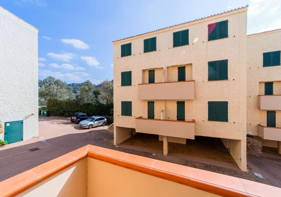 Property building, Parking