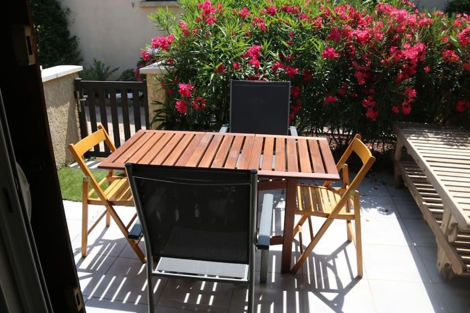 Villa 41, Port Vénus au village naturiste Apartment in Agde