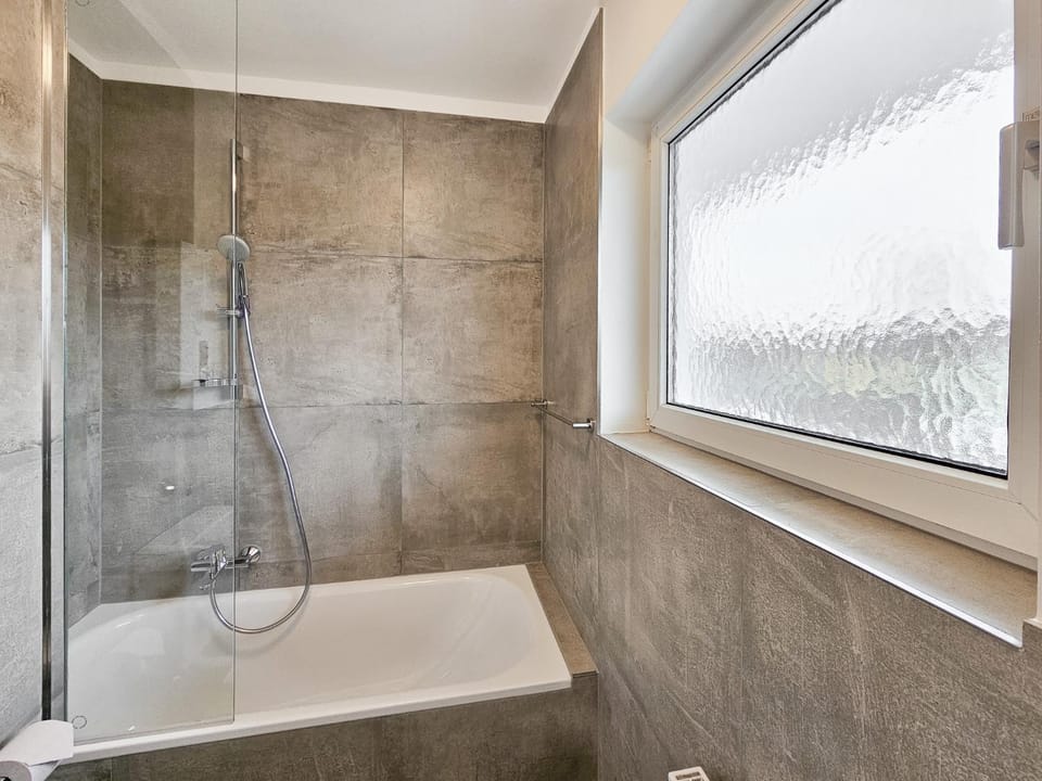 Bathroom, Bath