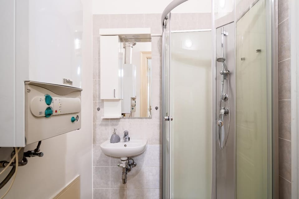 Shower, Toilet, Bathroom