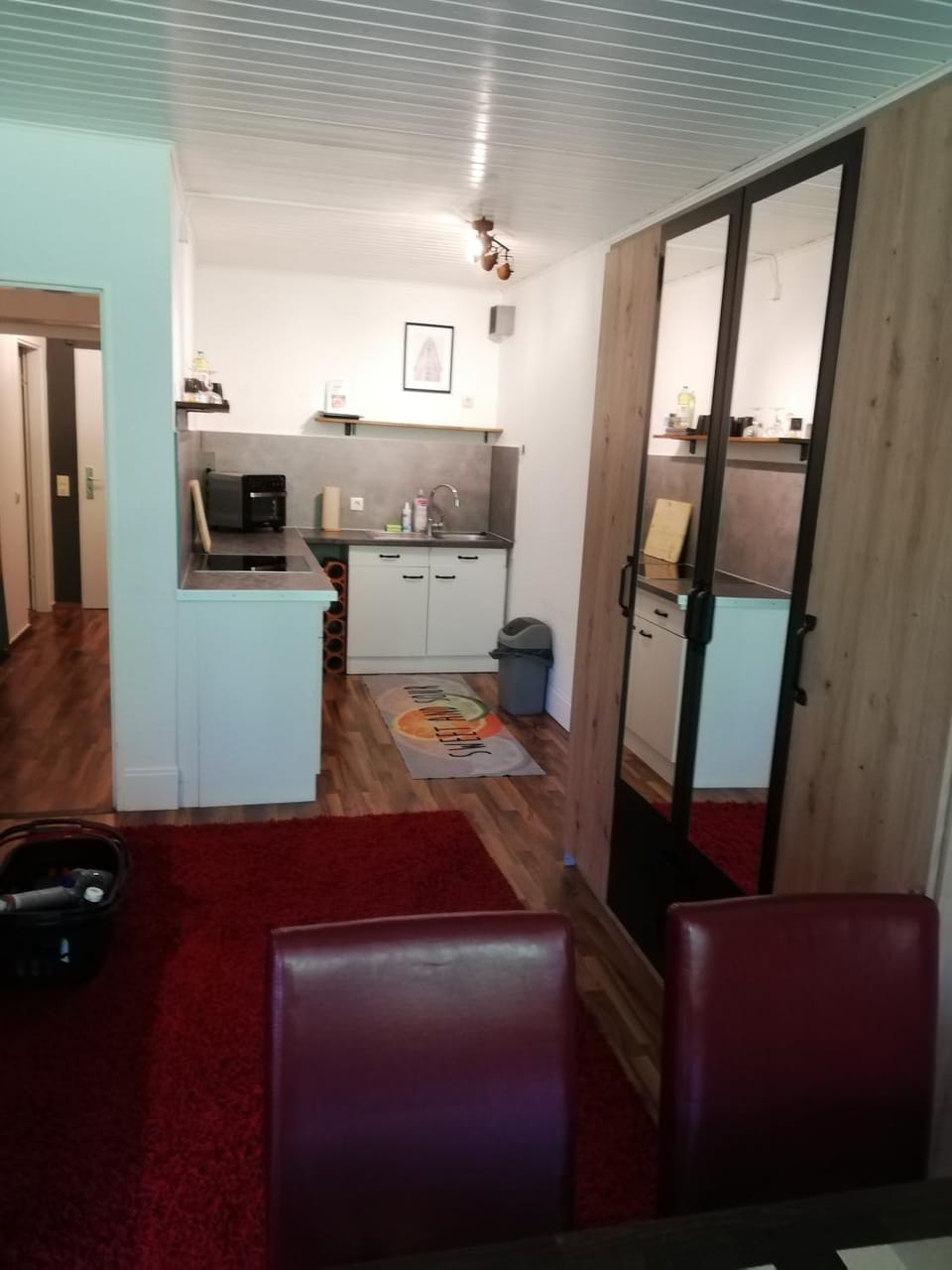 Kitchen or kitchenette, Living room