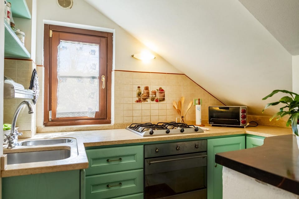 Property building, Kitchen or kitchenette, Living room