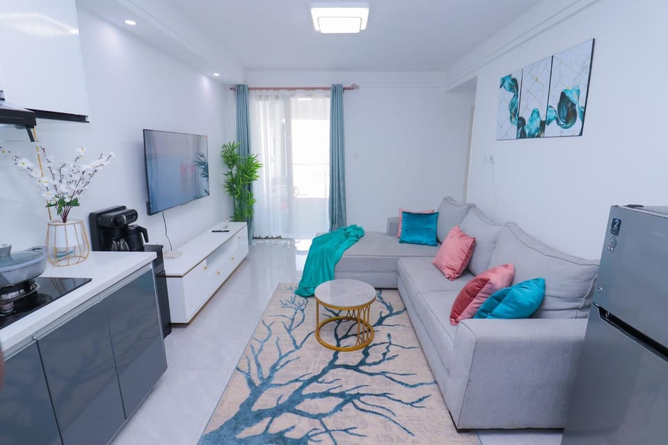 Skyline Splendor with City views, Mini Golf, Spa and Restaurant in Kilimani Nairobi Apartment in Nairobi