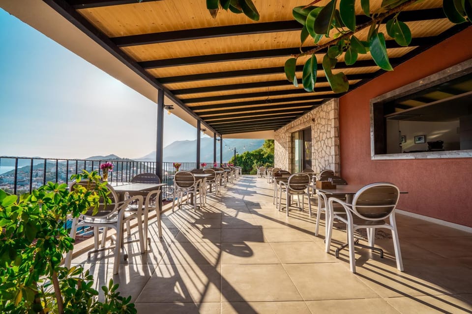 Balcony/Terrace, Lounge or bar