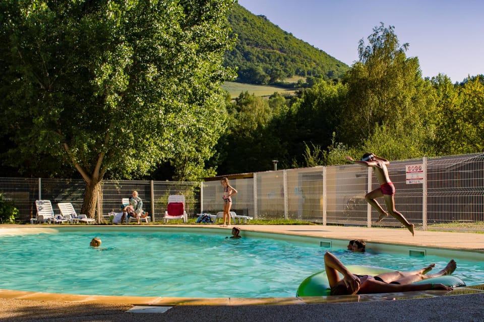 Camping Saint-Lambert - Maeva Campground/ 
RV Resort in Occitanie