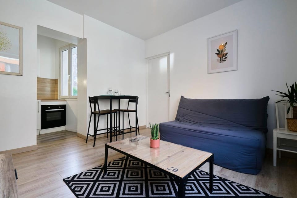 Quiet one-bedroom flat close to the metro Apartment in Lille