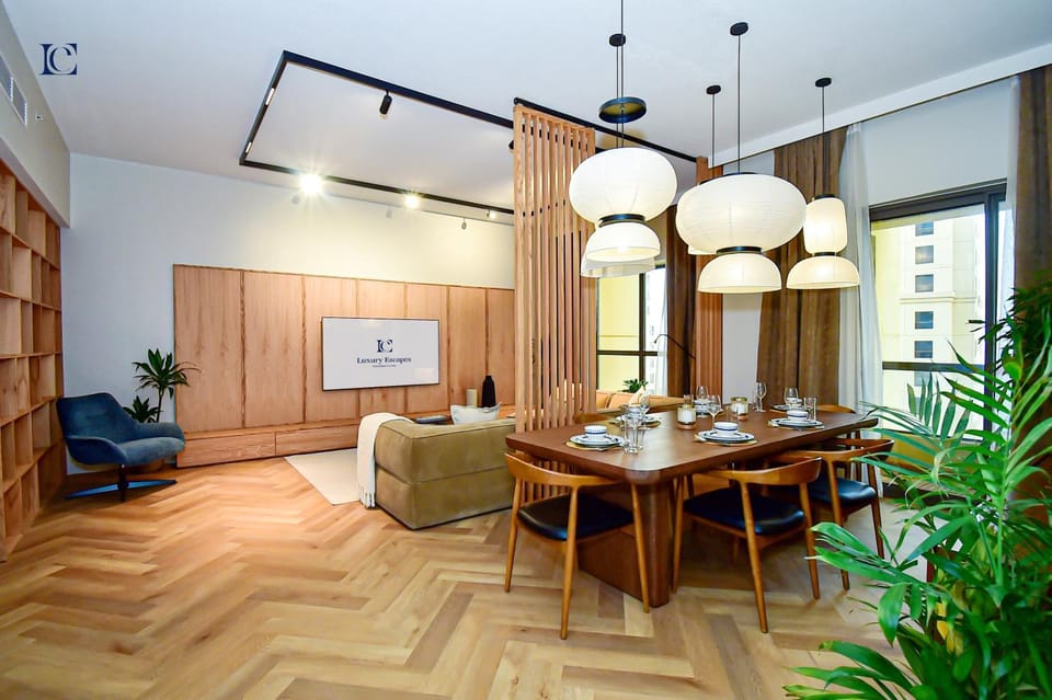 Living room, Dining area