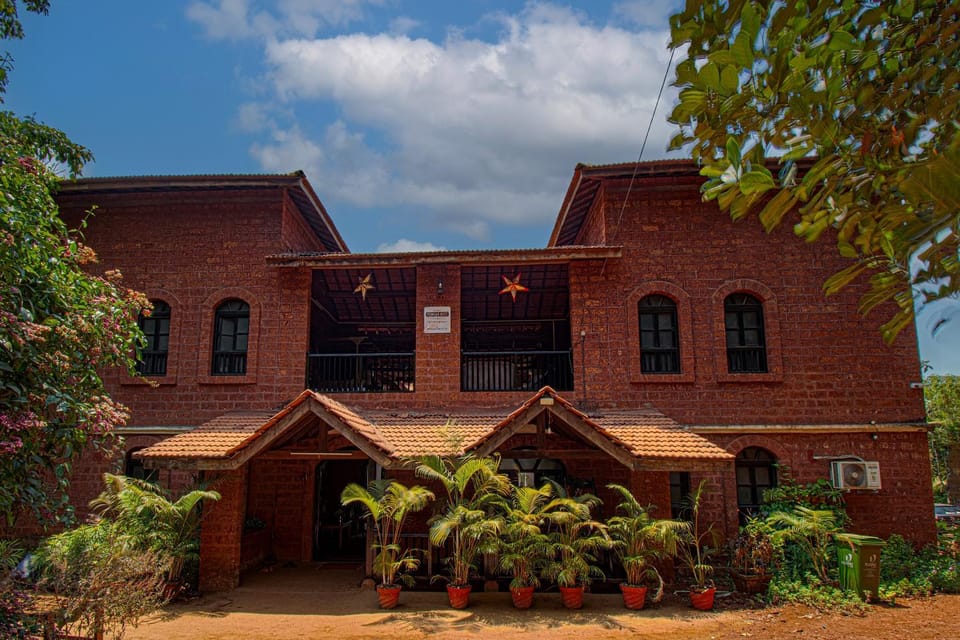 Facade/entrance, Parking