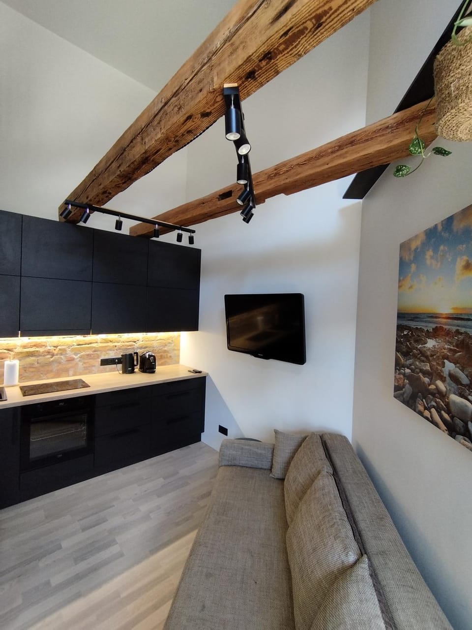 Kitchen or kitchenette, Living room, Seating area, Evening entertainment