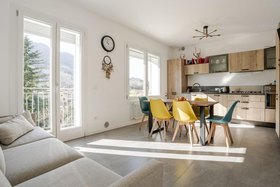 Living room, Dining area, kitchen