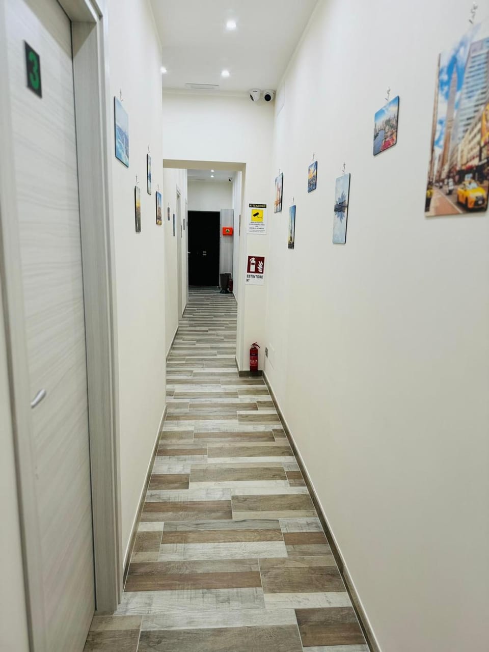 Punto house ferrovia Bed and Breakfast in Naples