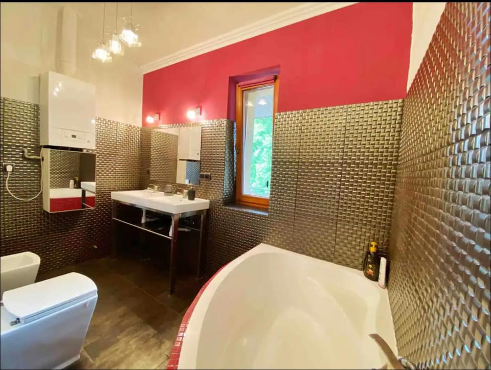 Bathroom, Bath