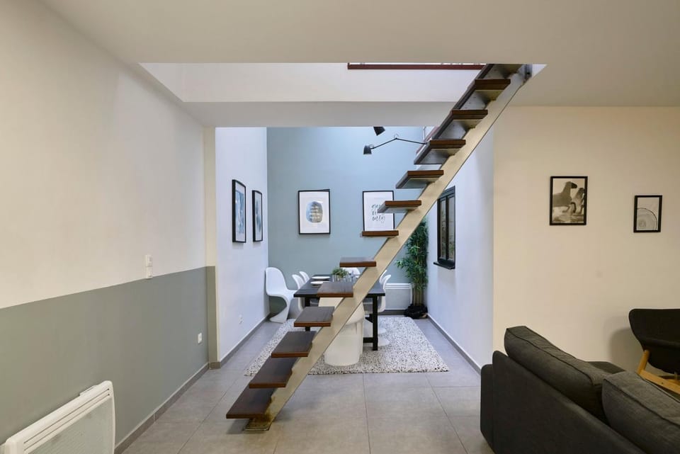 4 bedroom apartment with parking ! Apartment in Lille