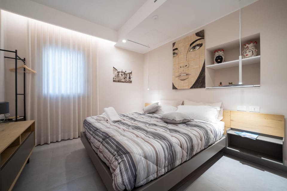 Bed, Photo of the whole room