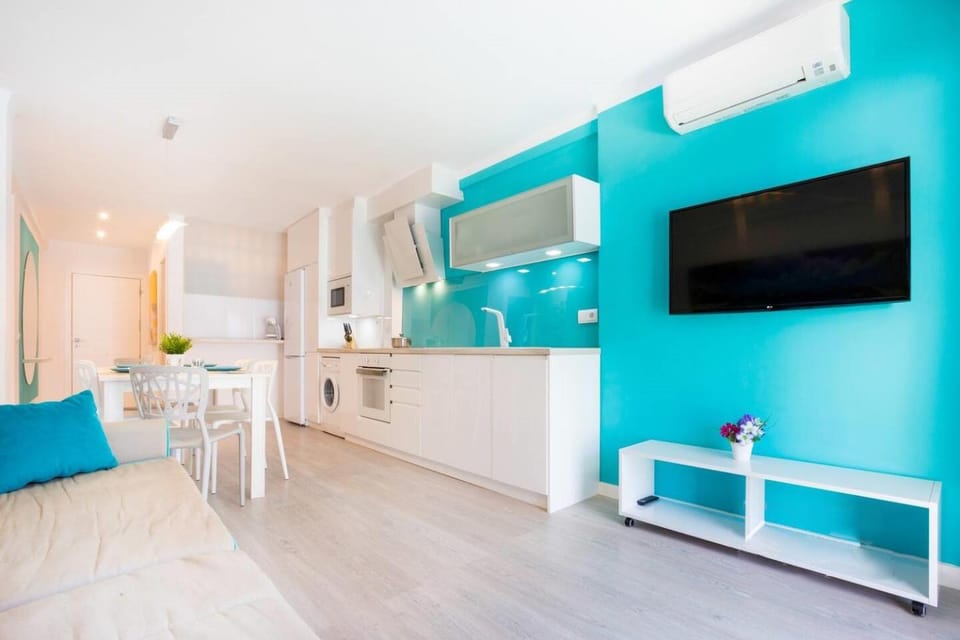 TV and multimedia, Kitchen or kitchenette, Living room, Dining area