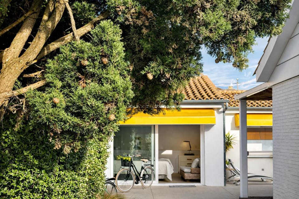 Property building, Day