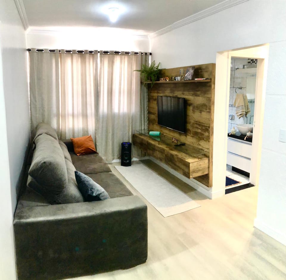 TV and multimedia, Living room, Evening entertainment
