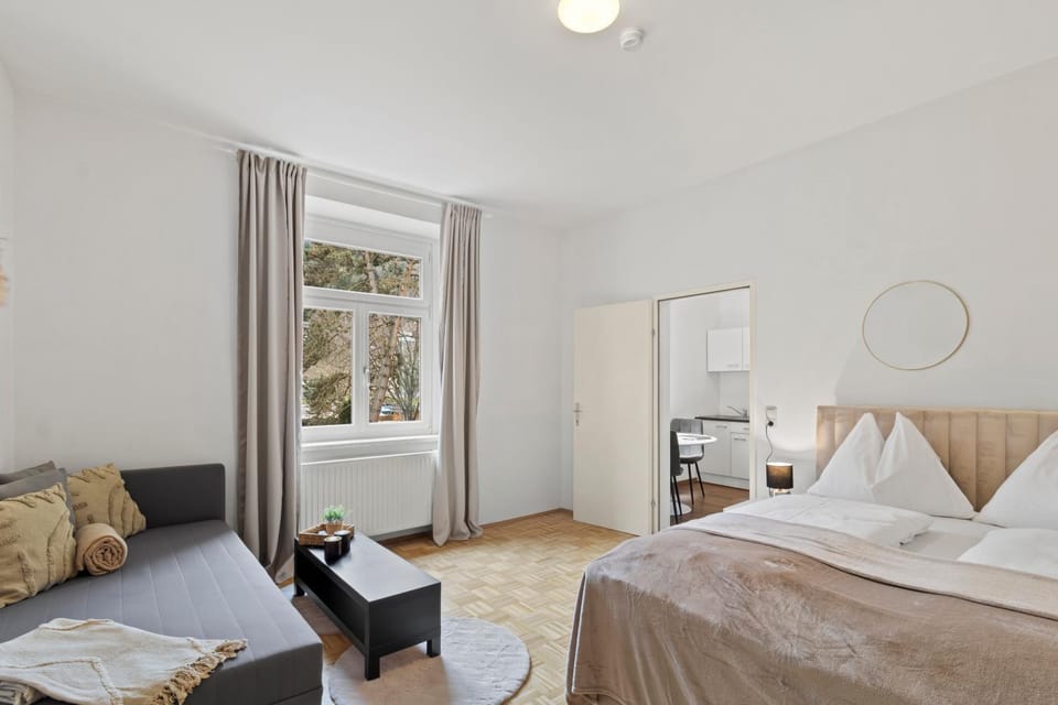Bed, Living room, Photo of the whole room, Seating area, Bedroom