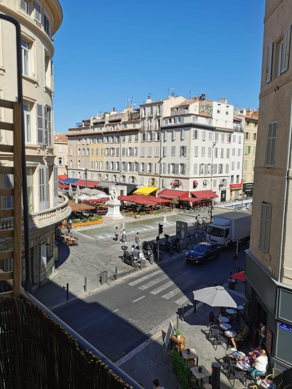 Le comptoir des grenouilles Apartment in Marseille