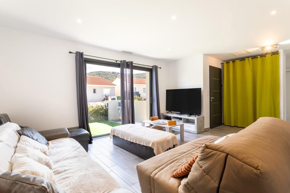 Property building, Living room