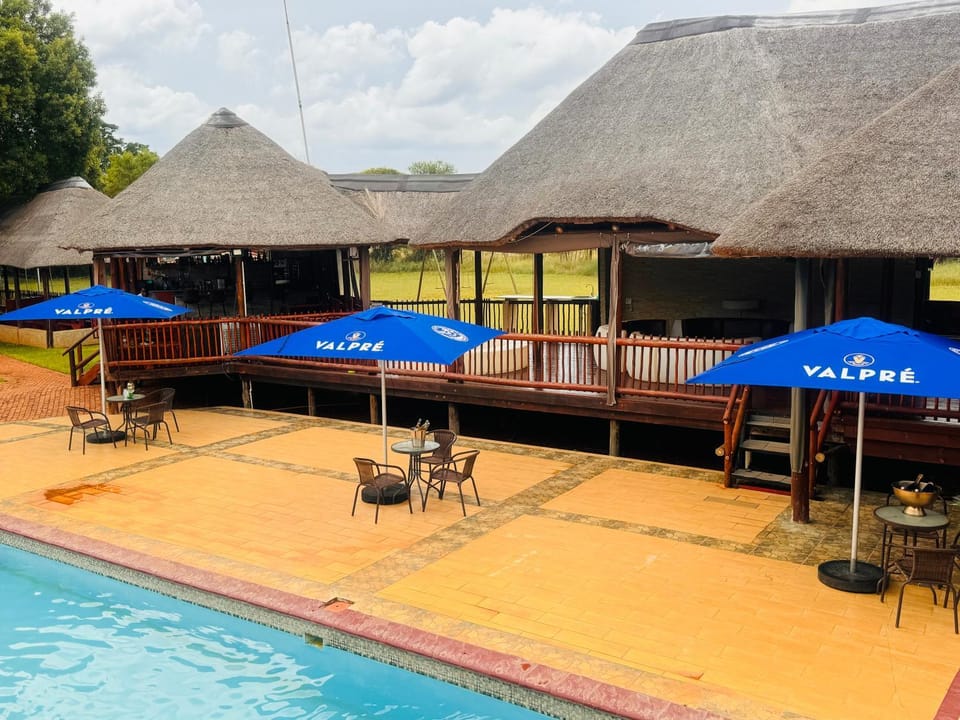 Falcon Lodge (ET) Chalet in South Africa