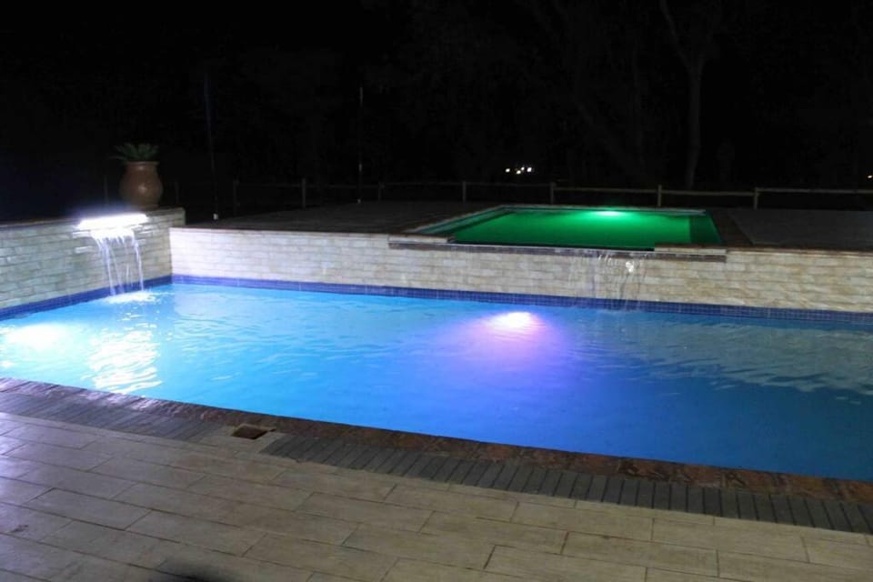 Falcon Lodge (ET) Chalet in South Africa
