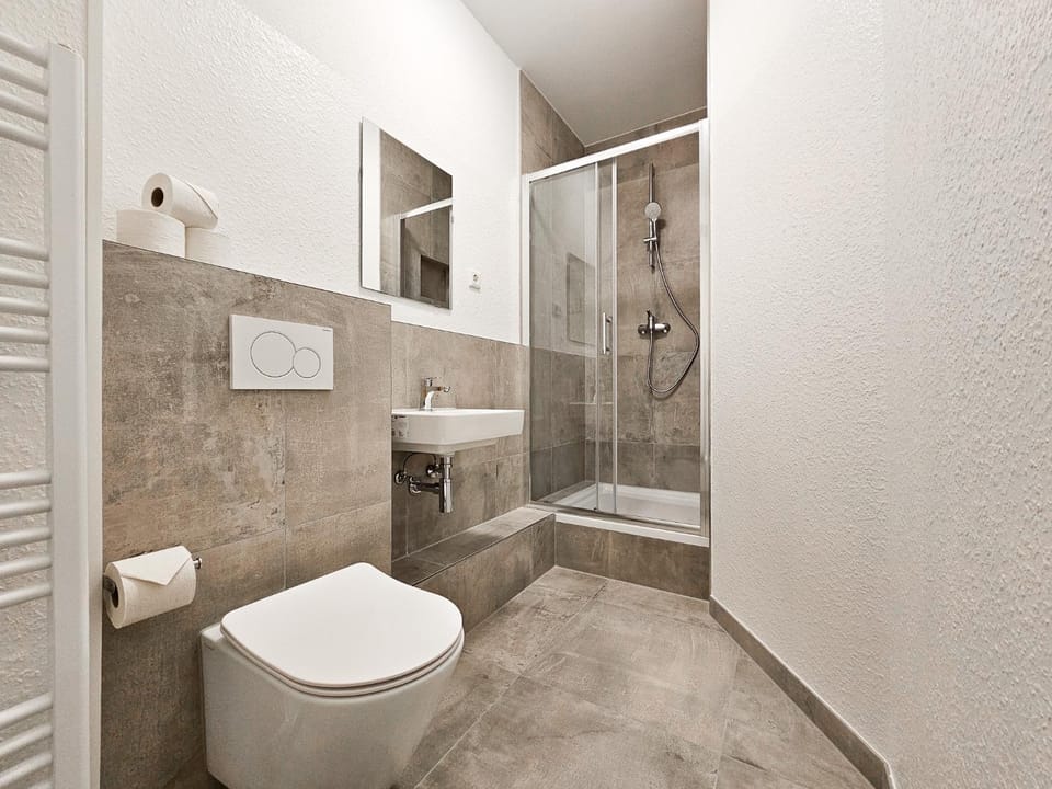 Shower, Toilet, Bathroom