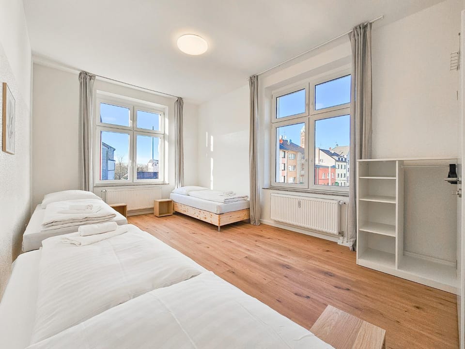 Bed, Bedroom, internet, wardrobe