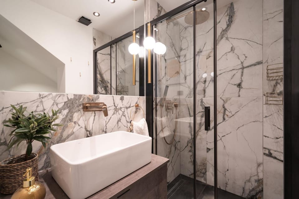 Bathroom, Bath