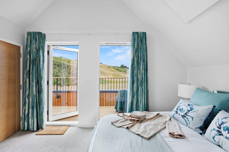 Bed, View (from property/room), Balcony/Terrace, Bedroom