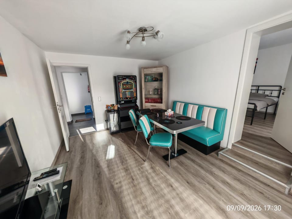 Living room, Dining area, Food