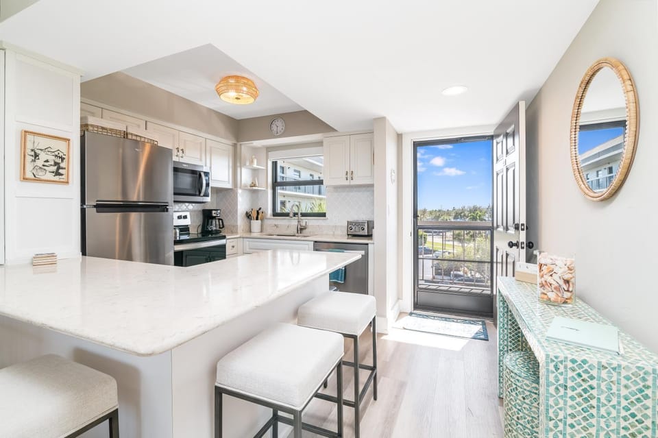 Full Reno Throughout I Views of Factory Bay Apartment in Marco Island