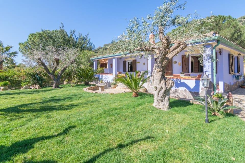 Lillà - Villa A Solanas Villa in Sardinia