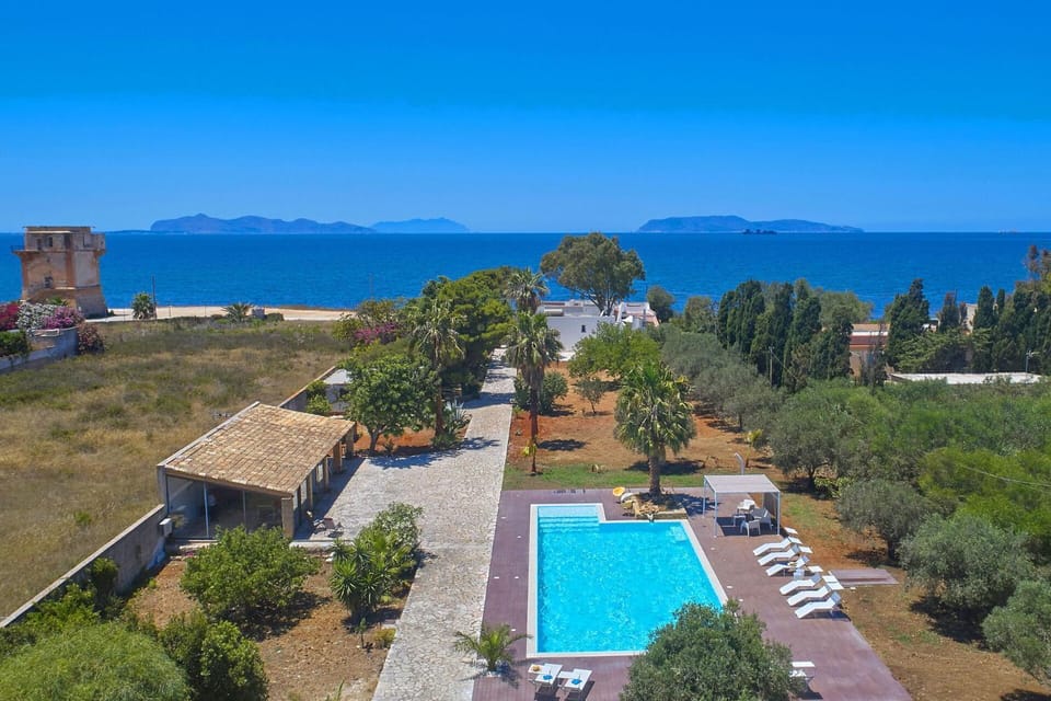 Bird's eye view, Pool view, Sea view, Swimming pool