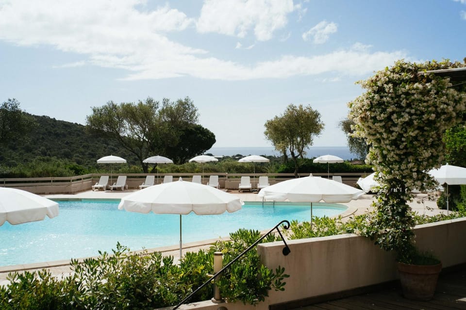 Spring, Day, Natural landscape, Garden, Garden view, Mountain view, Pool view, Sea view, Swimming pool, Sunrise, sunbed