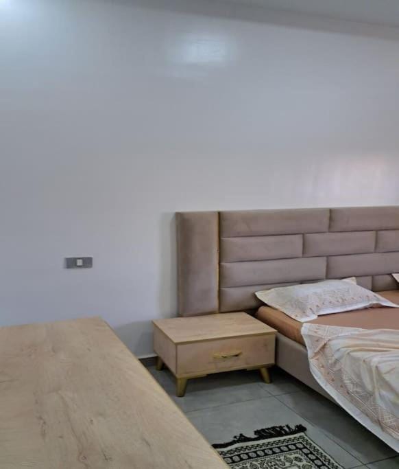Bed, Living room, Bedroom