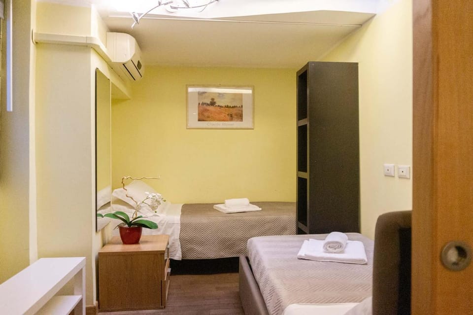 Bed, Photo of the whole room, Bedroom, towels, air conditioner