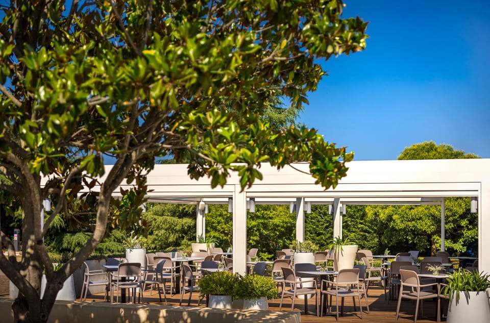 Restaurant/places to eat, Garden, Garden view