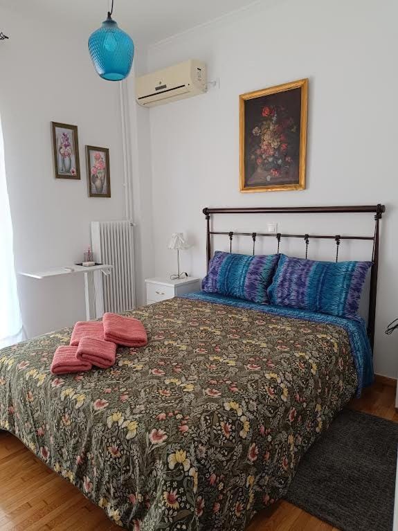 Bed, Photo of the whole room, air conditioner