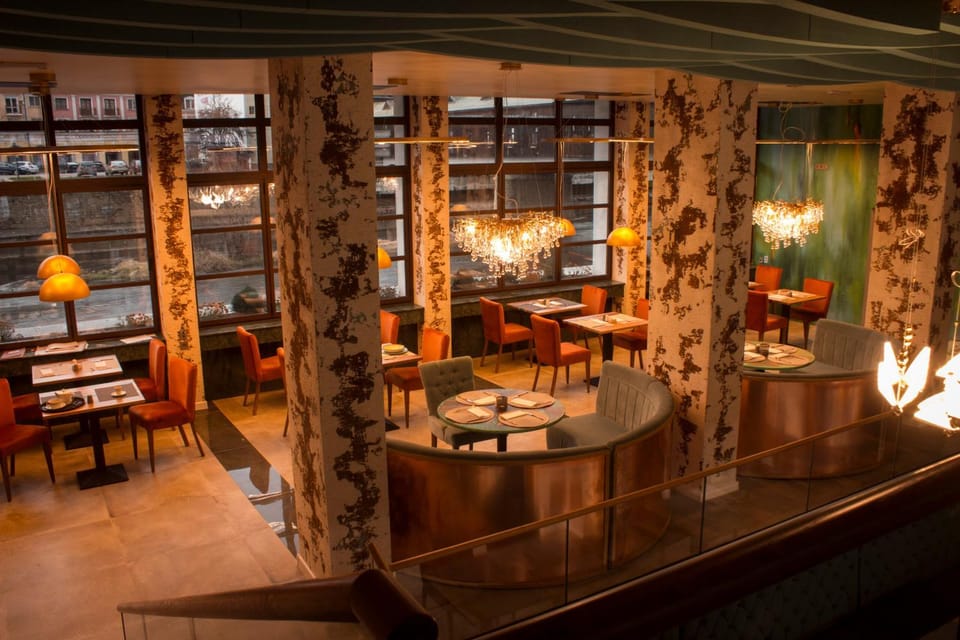 Property building, Restaurant/places to eat