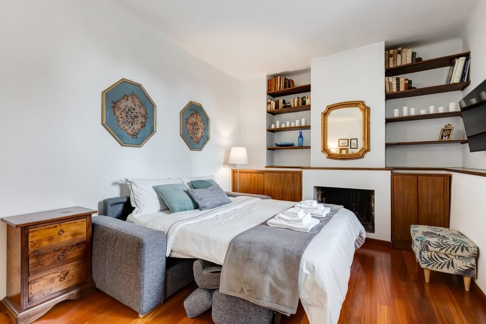 Bed, Living room