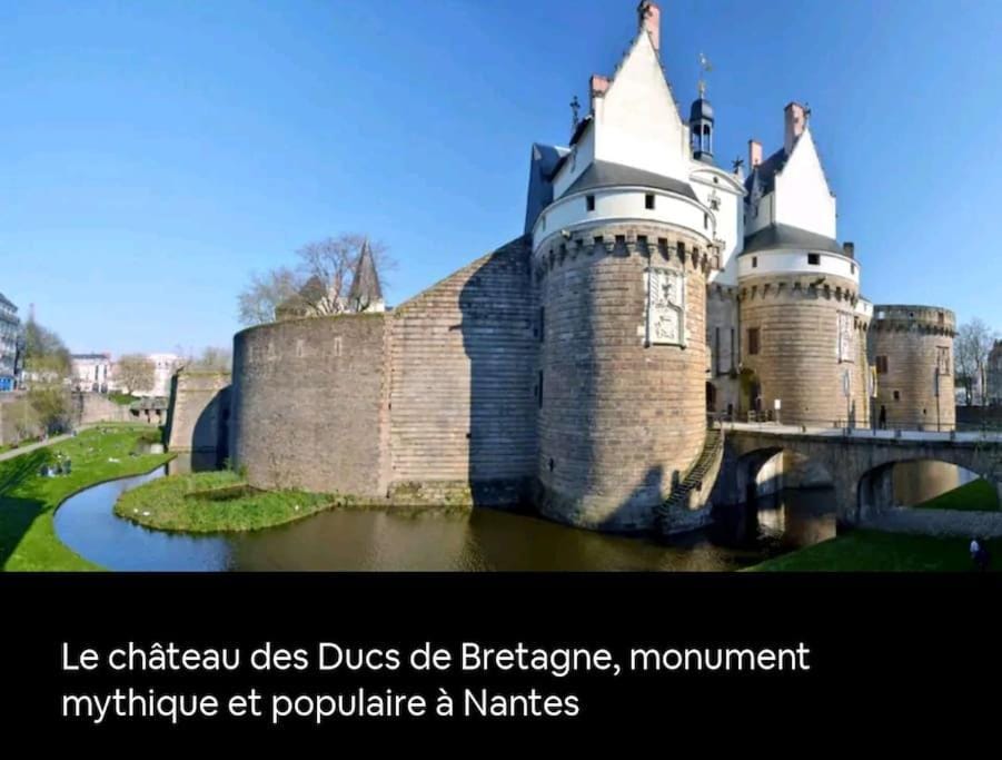 VULCAIN 4, 14ème, Ile de Nantes, vue exceptionnelle avec parking Apartment in Nantes