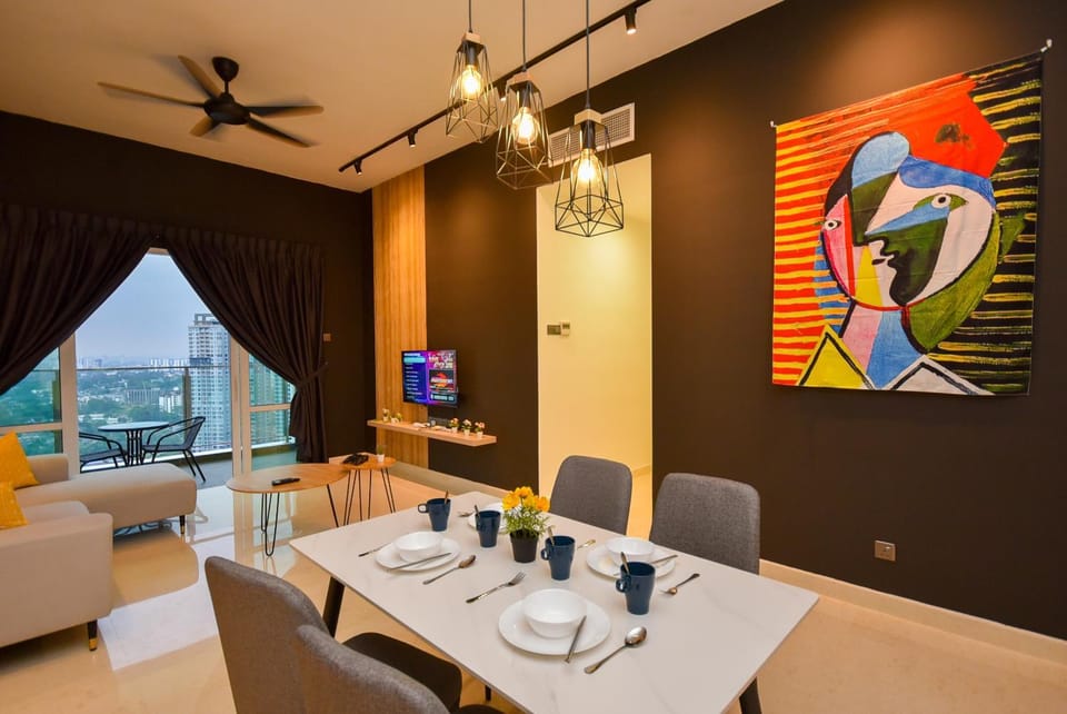 Living room, Dining area