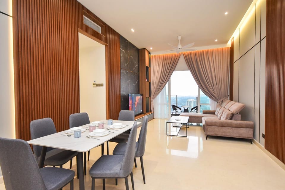 Living room, Dining area
