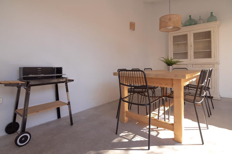 Kitchen or kitchenette, Dining area, hair dresser