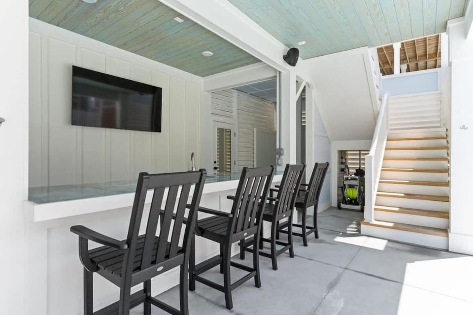 Blue Heaven amazing custom home with private heated pool close to beach House in Ocean Isle Beach
